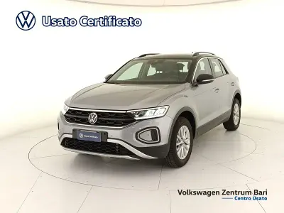 Usata VW T-Roc Life 150 CV (110 kW) 2024 Argento SUV
