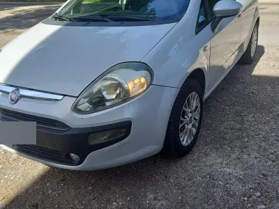 Usata Fiat Punto Evo 65 CV (47 kW) 2012 Bianco Utilitaria