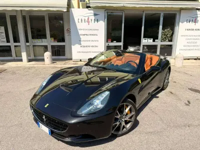 Usata Ferrari California 460 CV (338 kW) 2011 Nero Cabrio