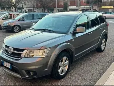 Usata Fiat Freemont 170 CV (125 kW) 2012 Grigio SUV