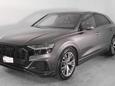 Usata Audi Q8 Sport 286 CV (210 kW) 2022 Grigio daytona perla SUV