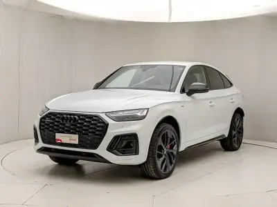 Usata Audi Q5 Sportback Design 367 CV (269 kW) 2024 Bianco ghiacciaio metallizzato SUV
