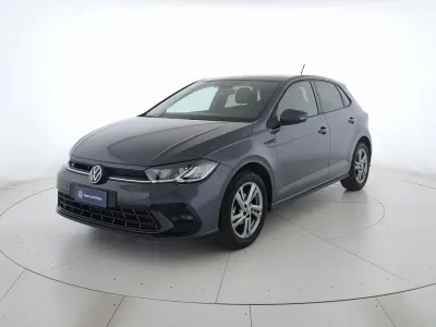 Usata VW Polo R-line 95 CV (69 kW) 2023 Smoky grey metallizzato Utilitaria