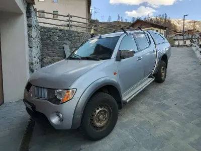 Usata Mitsubishi L200