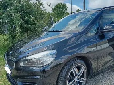 Usata BMW 218 Active Tourer Sport Line 150 CV (110 kW) 2017 Nero Monovolume