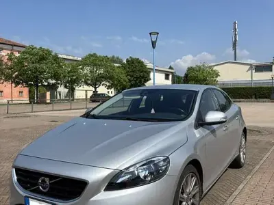 Usado Volvo V40 Momentum 114 CV (83 kW) 2012 Utilitario