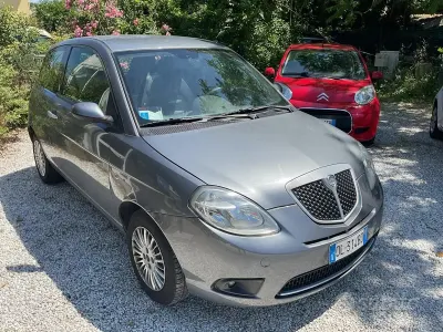 Usata Lancia Ypsilon 60 CV (44 kW) 2007 Grigio Utilitaria