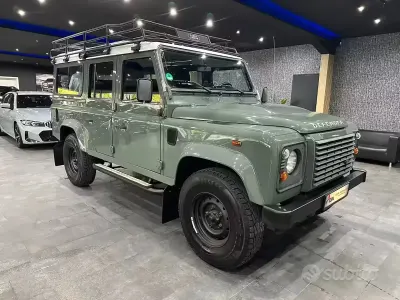 Usado Land Rover Defender S 122 CV (89 kW) 2014 Verde Familiar