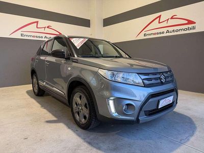 Usata Suzuki Vitara Cool 120 CV (88 kW) 2017 Bicolore grigio/nero met. SUV