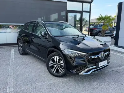 Usata Mercedes GLA180 Advanced Plus 116 CV (85 kW) 2023 Nero SUV