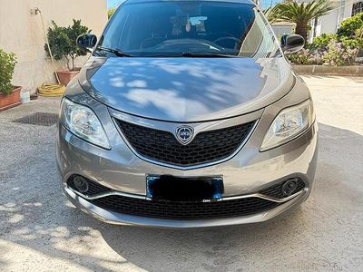 Usata Lancia Ypsilon 95 CV (69 kW) 2017 Grigio Utilitaria