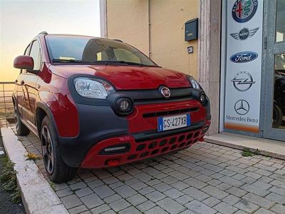 Usata Fiat Panda Cross Cross 69 CV (50 kW) 2024 Rosso Utilitaria