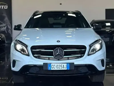 Usata Mercedes GLA220 Premium 190 CV (139 kW) 2017 Bianco SUV