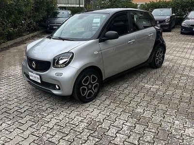 Usata Smart ForFour Passion 90 CV (66 kW) 2019 Grigio Utilitaria