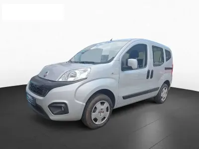Usata Fiat Qubo Easy 77 CV (56 kW) 2018 Argento Monovolume