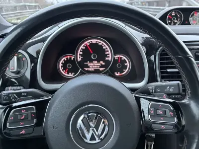 Usata VW Beetle Design 105 CV (77 kW) 2014 Utilitaria