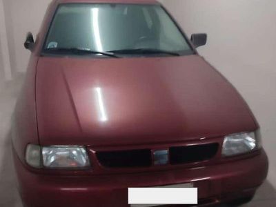 Usata Seat Cordoba 60 CV (44 kW) 1996 Rosso