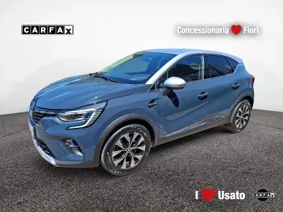Usata Renault Captur Intens 143 CV (105 kW) 2023 Blu SUV