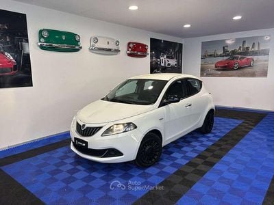 Usata Lancia Ypsilon S 69 CV (50 kW) 2022 Bianco Utilitaria
