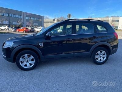Usata Chevrolet Captiva 126 CV (92 kW) 2010 Grigio SUV