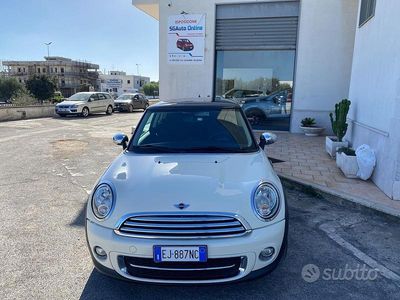 Usata Mini Cooper D 112 CV (82 kW) 2011 Beige Utilitaria
