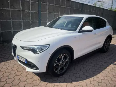 Usata Alfa Romeo Stelvio Sprint 190 CV (139 kW) 2021 Bianco SUV