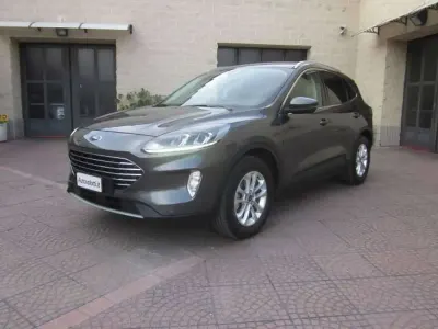 Usata Ford Kuga Titanium 120 CV (88 kW) 2020 Grigio SUV