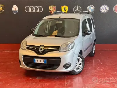 Usata Renault Kangoo 90 CV (66 kW) 2015 Grigio Monovolume