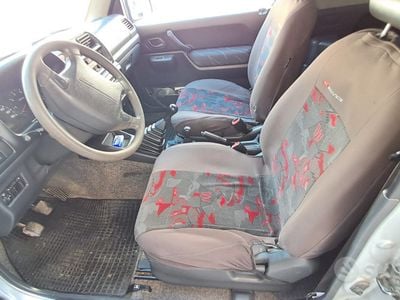 Usata Suzuki Jimny 65 CV (47 kW) 2005 Grigio SUV