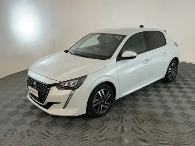Usata Peugeot 208 Allure 101 CV (74 kW) 2021 Bianco Utilitaria