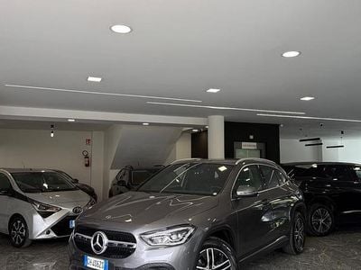Usata Mercedes GLA200 150 CV (110 kW) 2022 Grigio SUV