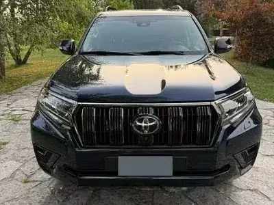 Usata Toyota Land Cruiser Executive 204 CV (150 kW) 2021 Bluazzurro Station wagon