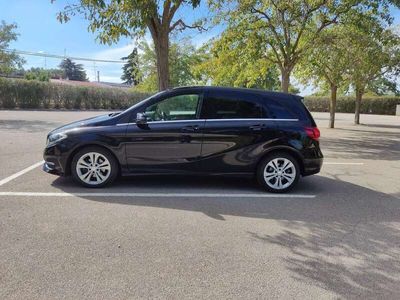 Usata Mercedes B200 Premium 136 CV (100 kW) 2015 Nero Monovolume