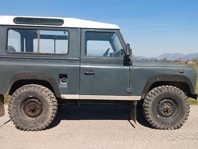 Usata Land Rover Defender 90 CV (66 kW) 1987 SUV