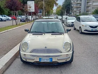 Usata Mini Cooper 116 CV (85 kW) 2004 Bianco Utilitaria