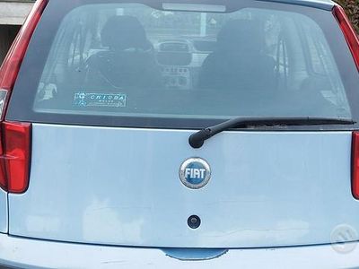 Usata Fiat Punto 60 CV (44 kW) 2004 Utilitaria