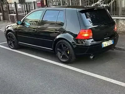 Usata VW Golf IV 116 CV (85 kW) 2002 Nero Berlina