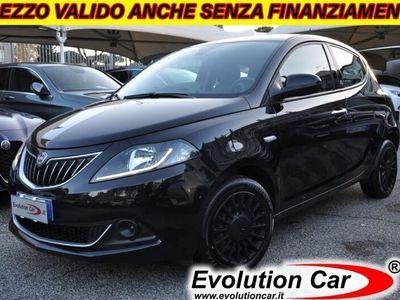 usata Lancia Ypsilon 1.0 FireFly 5 porte S&S Hybrid Ecochic Silver usato