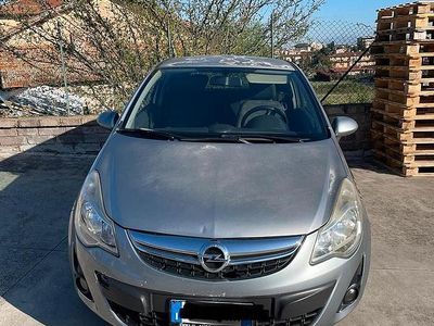 Usata Opel Corsa 75 CV (55 kW) 2011 Grigio Utilitaria