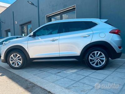 Usata Hyundai Tucson Xpossible 141 CV (103 kW) 2016 Grigio SUV