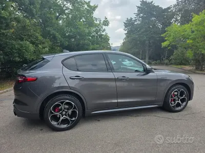 Usata Alfa Romeo Stelvio Veloce 210 CV (154 kW) 2020 Grigio SUV