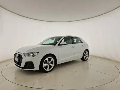 Usata Audi A1 Sportback Admired 110 CV (80 kW) 2022 Bianco ghiacciaio metallizzato Utilitaria