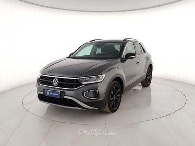Usata VW T-Roc Sport 116 CV (85 kW) 2023 Grigio metallizzato SUV