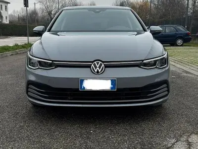 Usata VW Golf VIII 150 CV (110 kW) 2020 Berlina