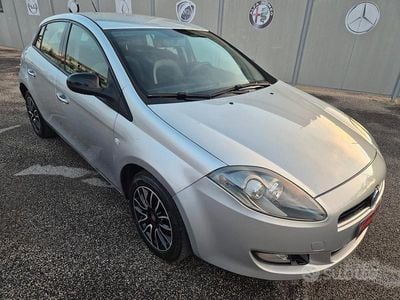 Usata Fiat Bravo 105 CV (77 kW) 2014 Grigio Utilitaria