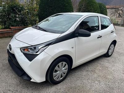 Usata Toyota Aygo X Trend 72 CV (52 kW) 2018 Bianco SUV