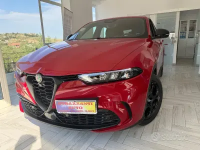 Usata Alfa Romeo Tonale Sprint 131 CV (96 kW) 2024 Rosso SUV