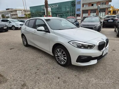 Usata BMW 116 Advantage 116 CV (85 kW) 2021 Bianco Utilitaria