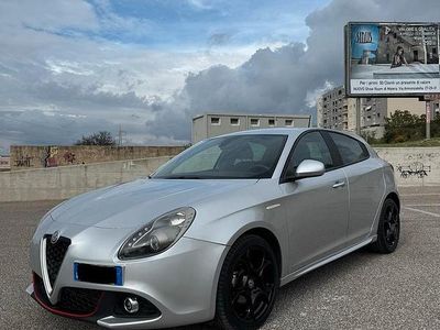 Usata Alfa Romeo Giulietta 120 CV (88 kW) 2018 Argento Berlina