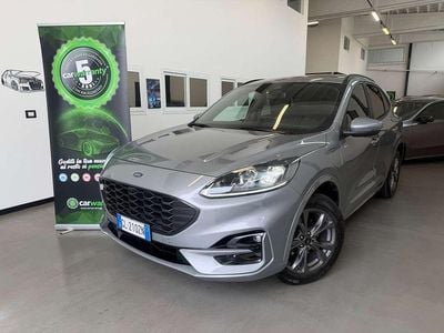 Usata Ford Kuga ST-Line X 152 CV (111 kW) 2022 Solar silver SUV